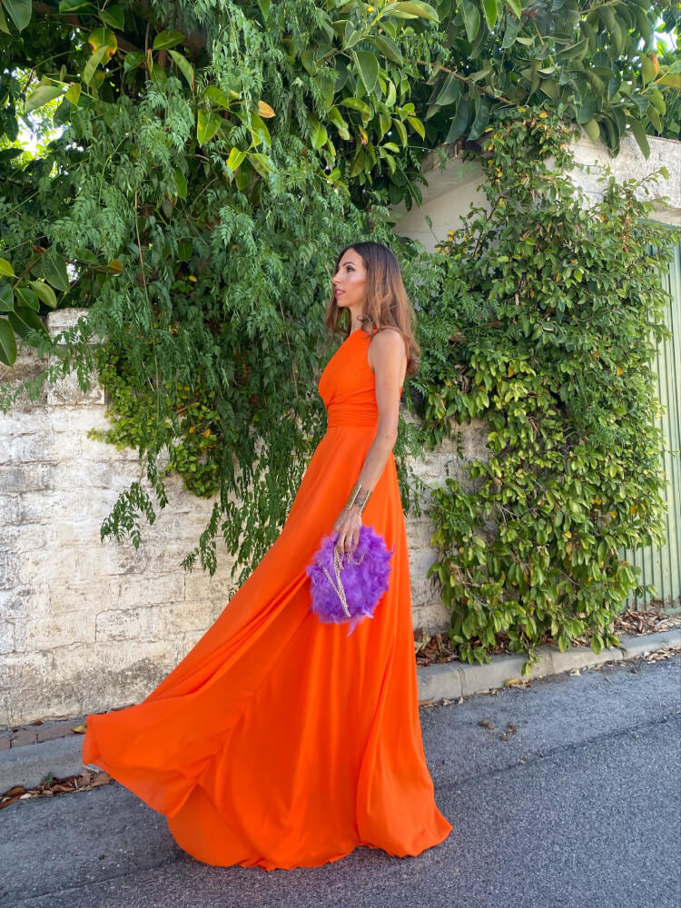 Vestido elegante de invitada color naranja
