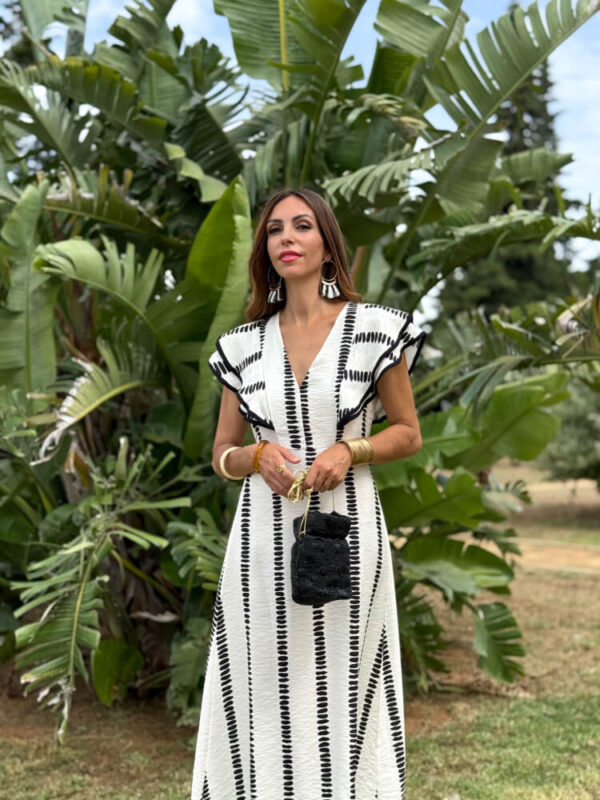 Vestido Blanco Sin Mangas con Rayas Negras