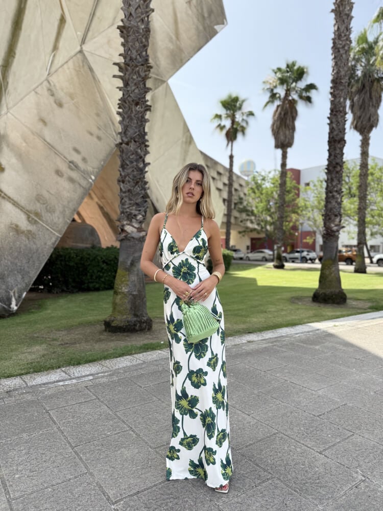 Vestido Blanco Con Estampado Floral Verde