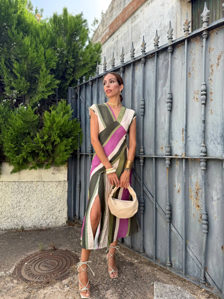 Vestido Midi Verde Con Rayas Lila Y Blanco Fluido