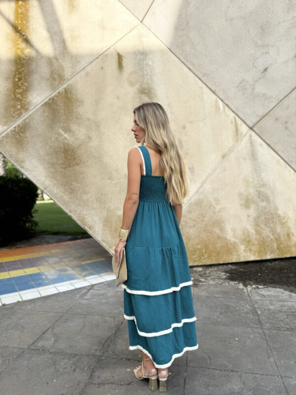 Vestido Azul con Detalles de Hilo Beige