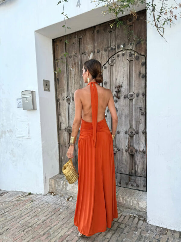 Vestido Largo Naranja Ideal Para Eventos Al Aire Libre