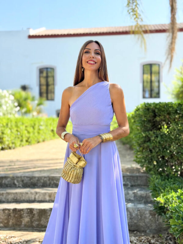 Vestido Lila Con Diseño Asimétrico Actual