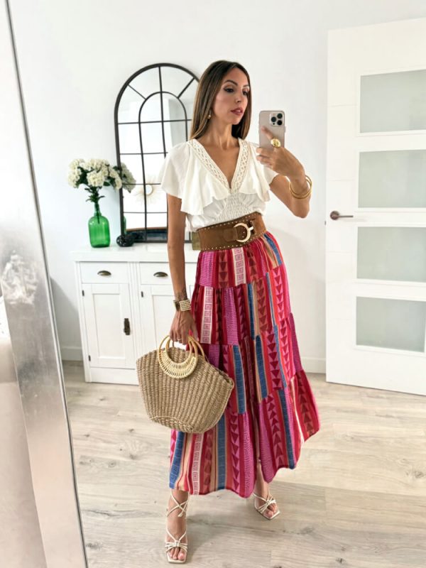 Falda Rosa De Tejido Ligero Y Suave
