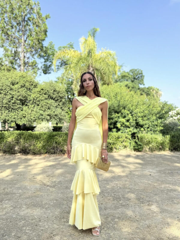 Vestido Blanco Con Cremallera Y Cascos