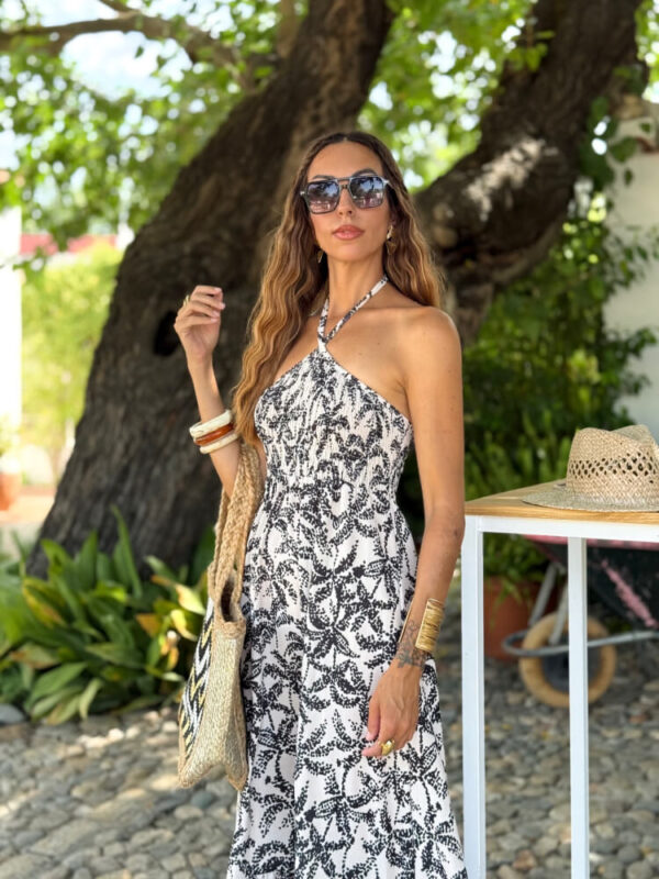 Vestido Blanco Y Negro Con Nido De Abeja