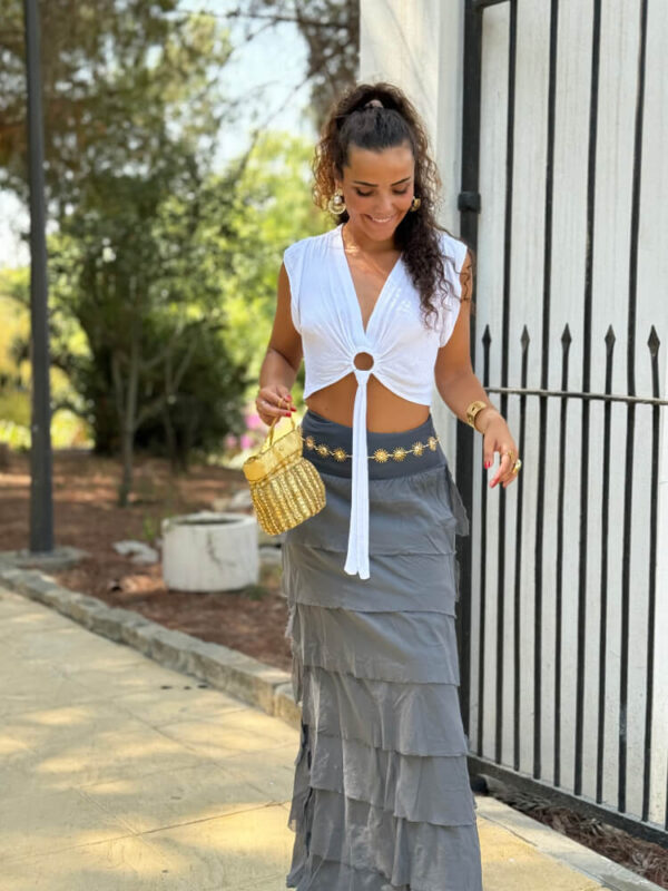 Falda Gris Con Estilo Moderno