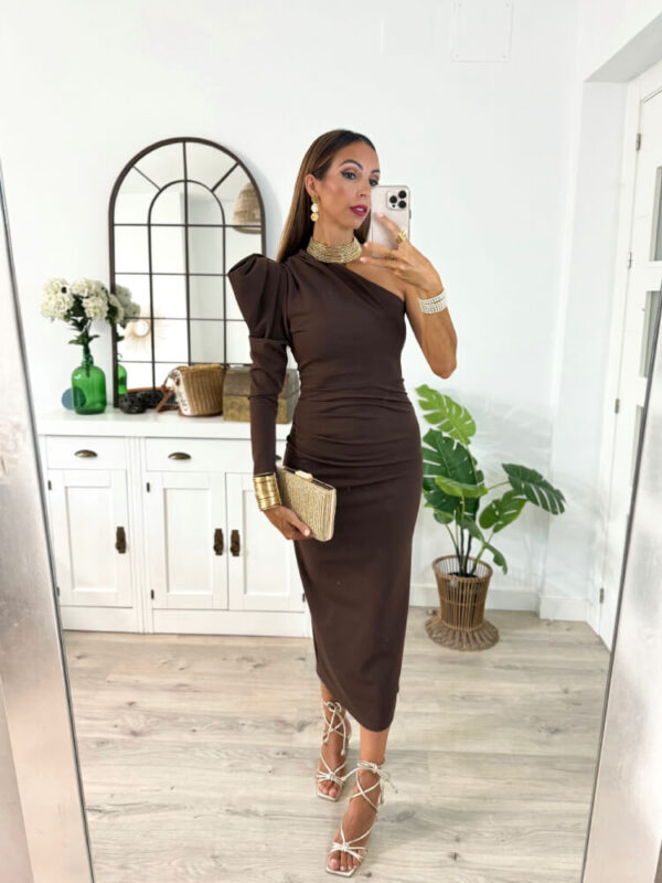 Vestido Negro Largo Con Maxi Mangas