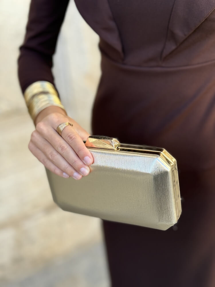 Clutch Dorado Estructurado