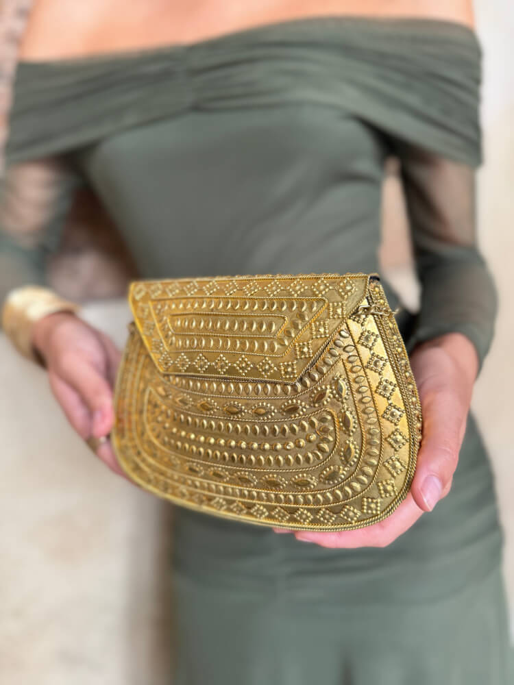 Clutch Dorado En Latón