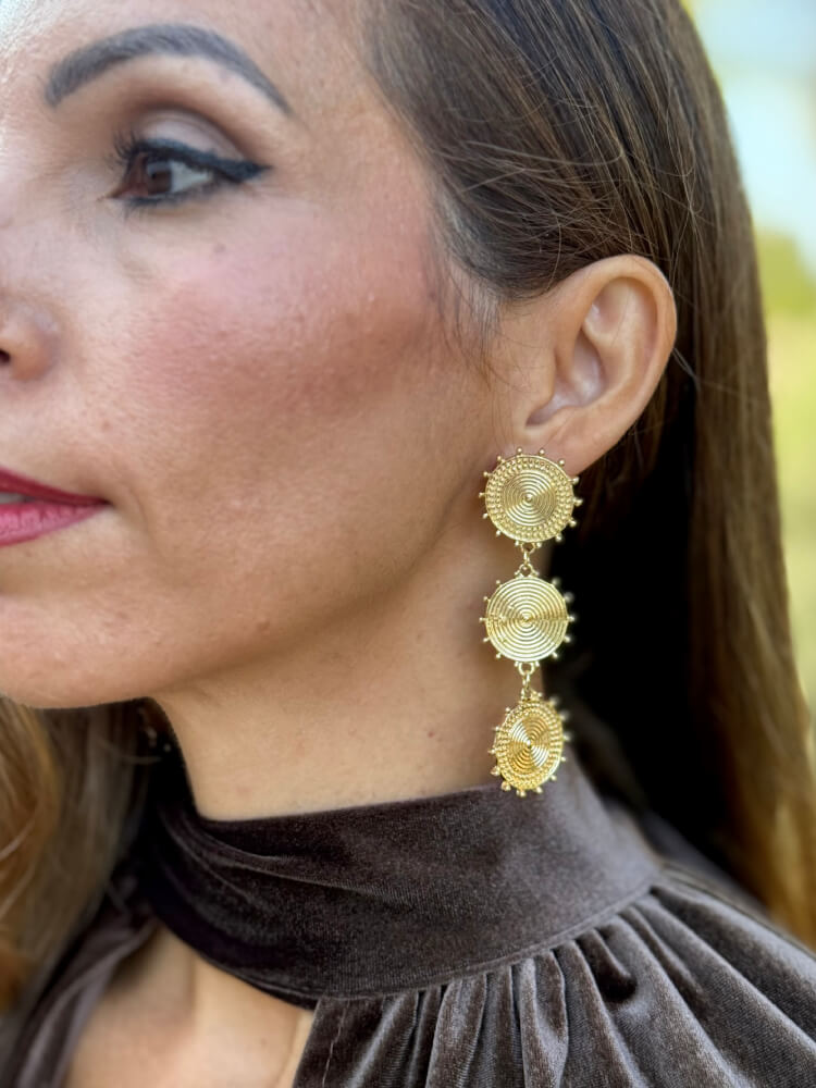 Pendientes dorados de triple aro