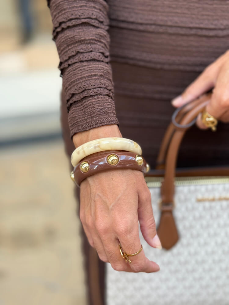 Pulsera marrón tachas - Imagen 3