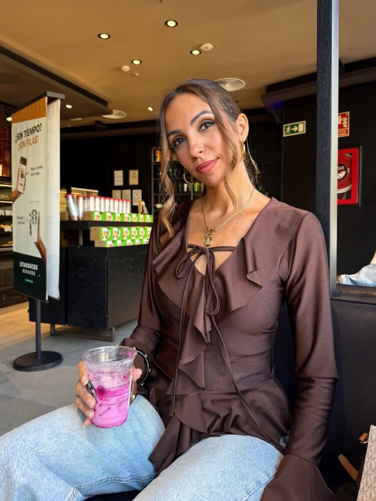 Top En Licra Fría Con Volantes