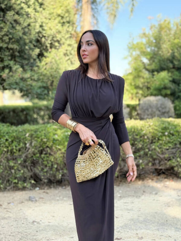 Vestido Con Broche Lateral Sofisticado