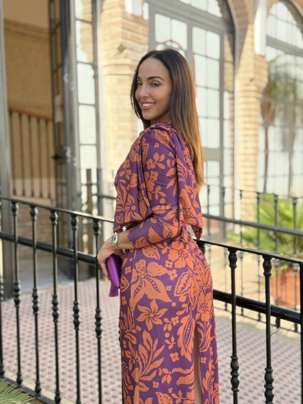 Vestido De Crespón Con Corte Sofisticado