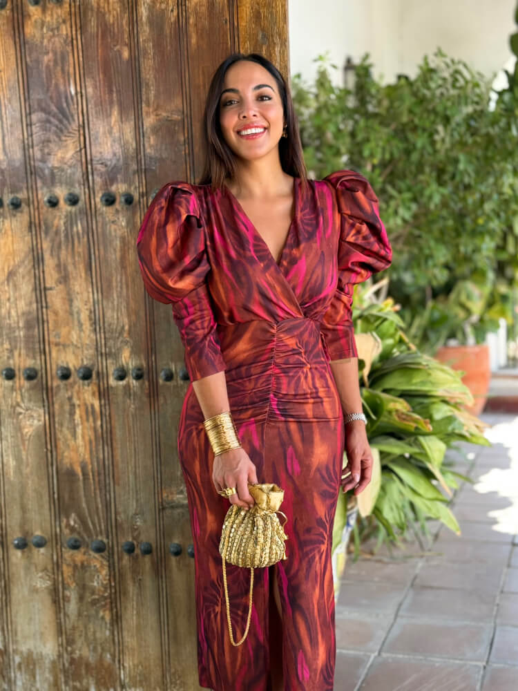 Vestido estampado en tonos rojos