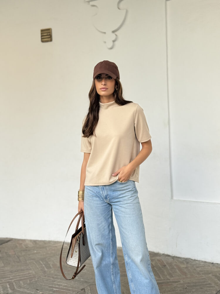 Camiseta Beige En Tejido Elástico