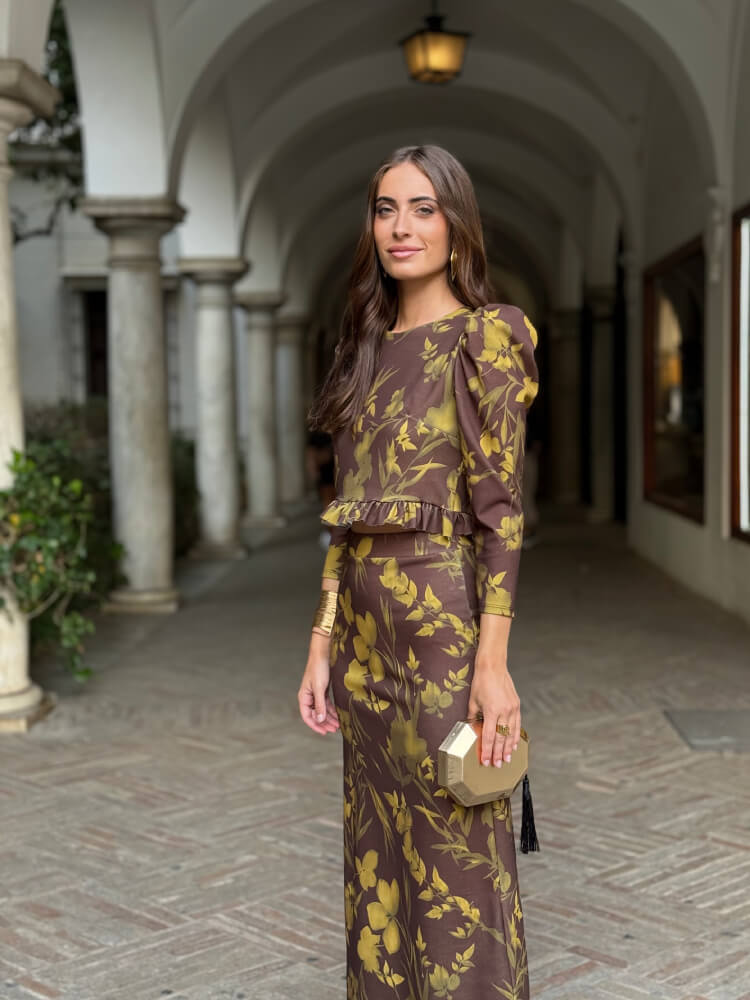 Conjunto Marrón Y Amarillo De Crespón Elástico