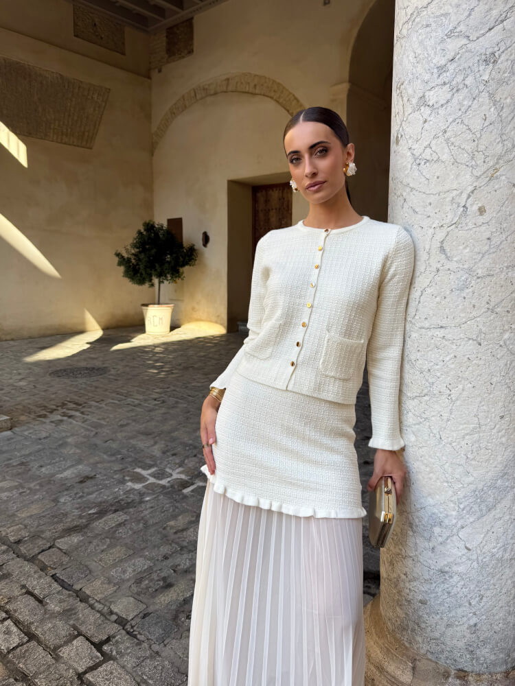 Conjunto Blanco Botones Dorados