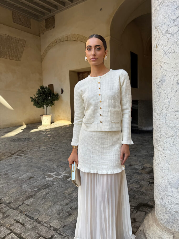 Conjunto Blanco Punto Botones Dorados