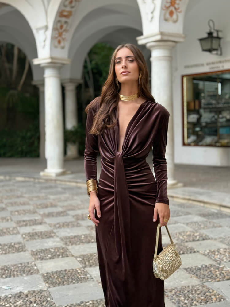 Vestido Marrón Con Falda Drapeada