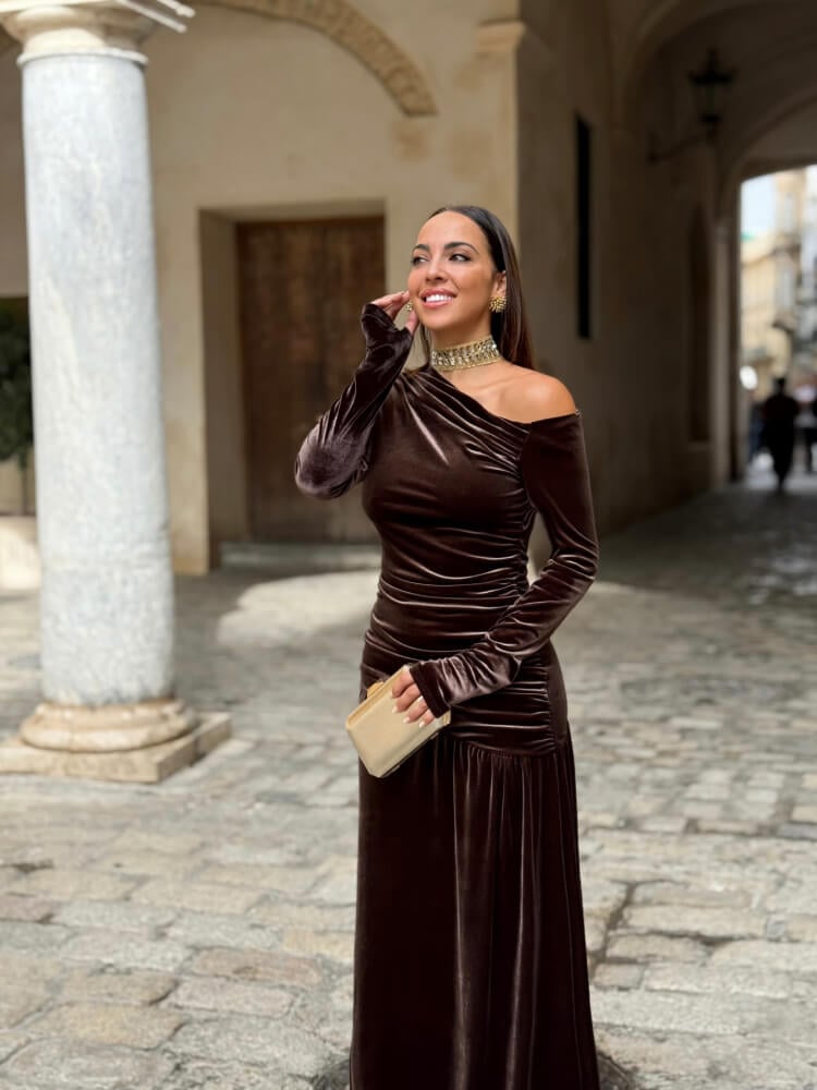 Vestido Largo Marrón De Terciopelo