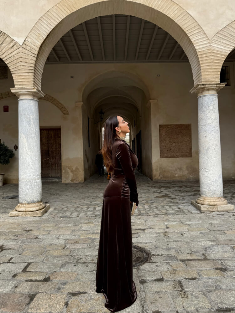 Vestido Marrón De Terciopelo Suave