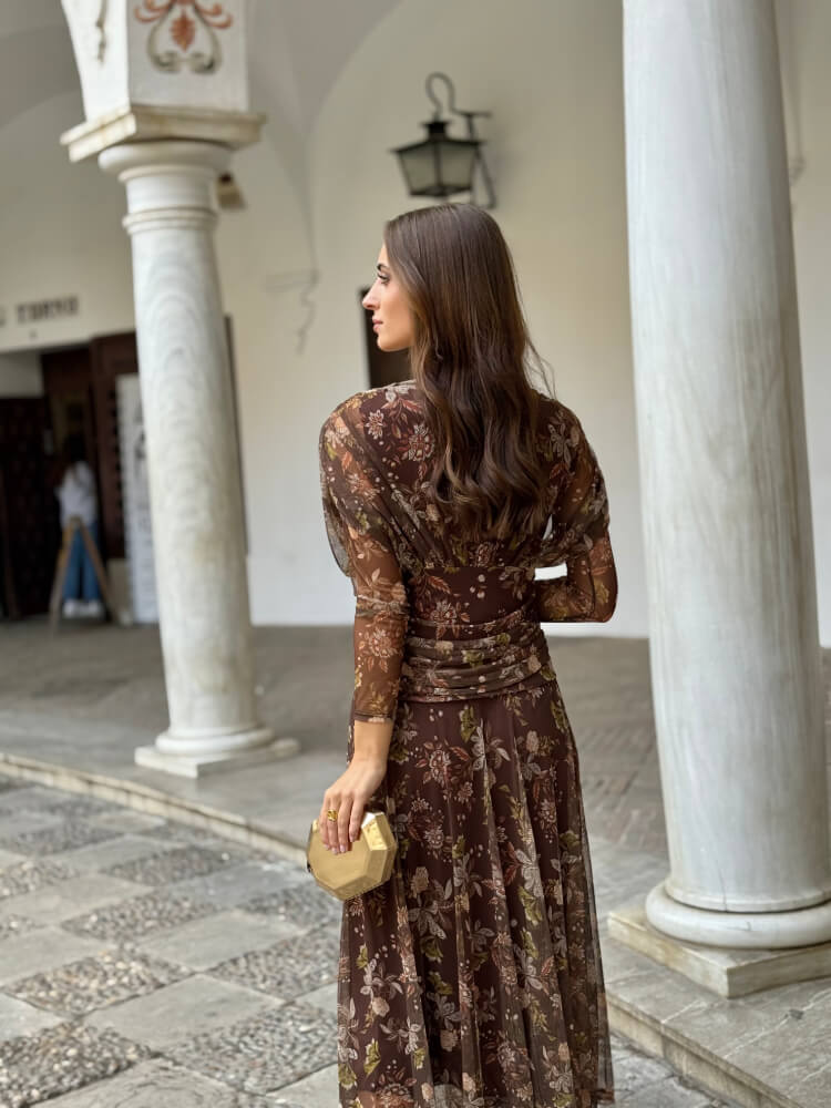 Vestido Marrón De Tul Con Forro Interior